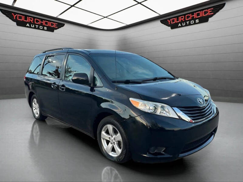 2014 Toyota Sienna LE 8-Passenger