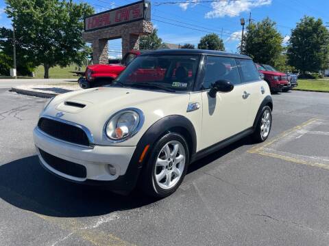 2010 MINI Cooper for sale at I-DEAL CARS in Camp Hill PA