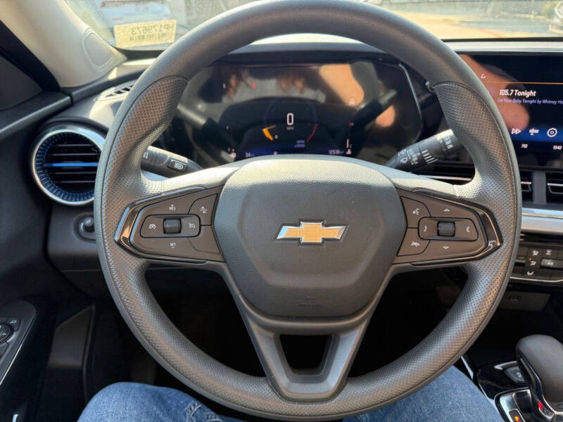 2024 Chevrolet Trax LT