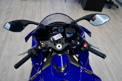 2023 Yamaha YZF-R1