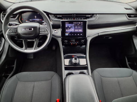 2024 Jeep Grand Cherokee Laredo