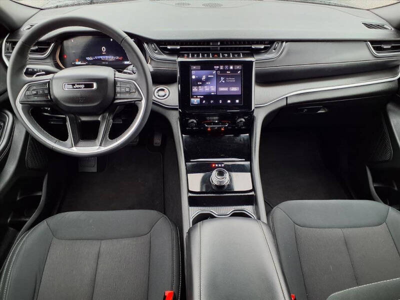 2024 Jeep Grand Cherokee Laredo