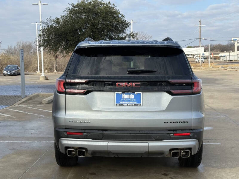 2024 GMC Acadia Elevation