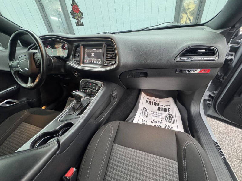 2021 Dodge Challenger SXT