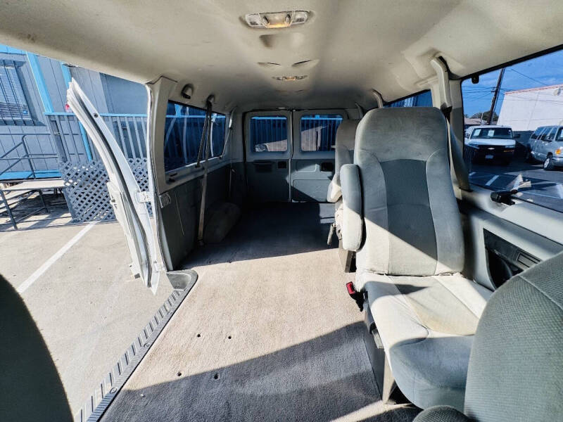 2014 Ford E-Series E-150 XLT