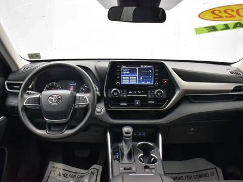 2022 Toyota Highlander L