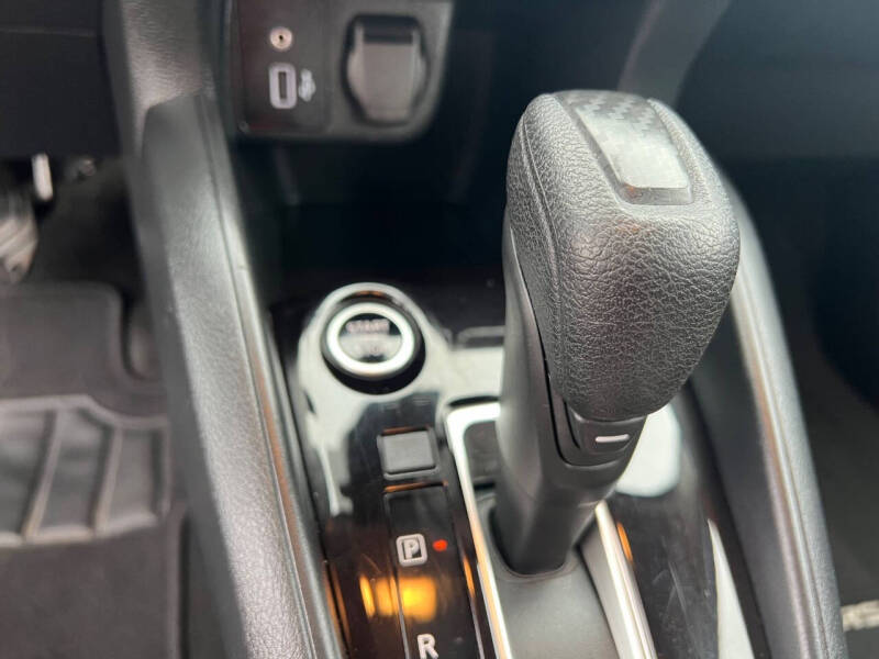 2022 Nissan Versa SV