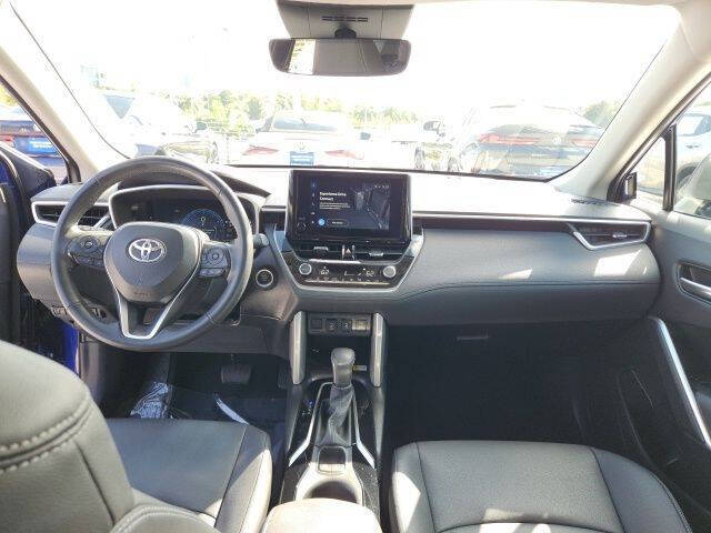 2023 Toyota Corolla Cross XLE