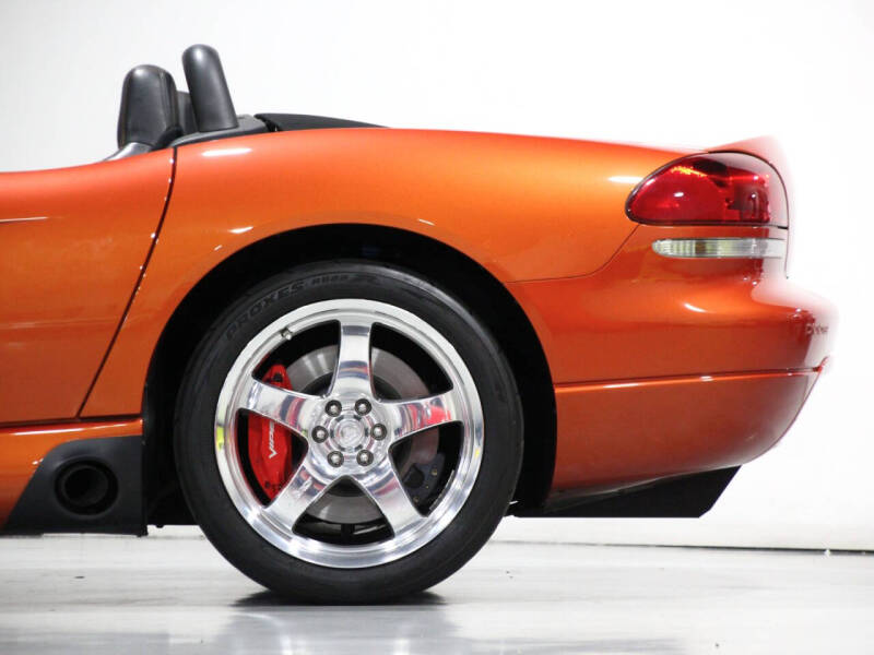 2005 Dodge Viper SRT-10