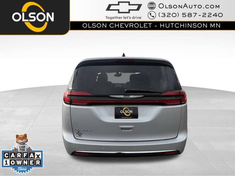 2024 Chrysler Pacifica Touring L