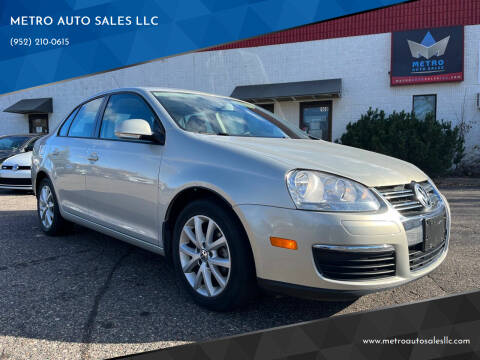 2010 Volkswagen Jetta for sale at METRO AUTO SALES LLC in Lino Lakes MN