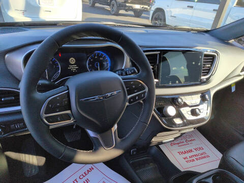 2026 Chrysler Voyager LX