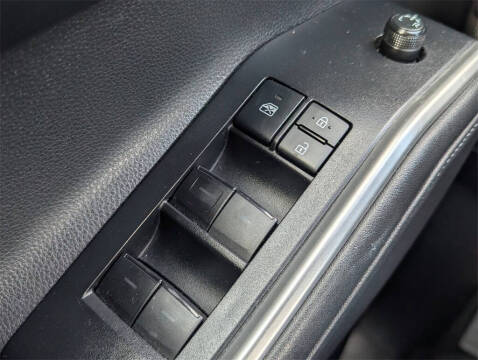 2020 Toyota Highlander LE