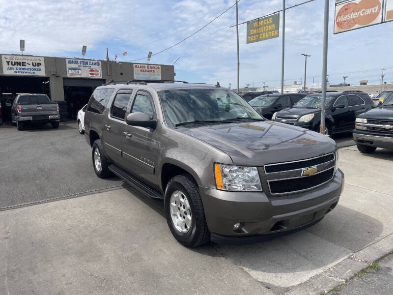 2013 Chevrolet Suburban LT