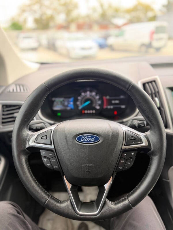 2020 Ford Edge SEL