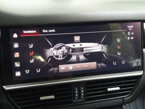 2023 Porsche Cayenne Platinum Edition