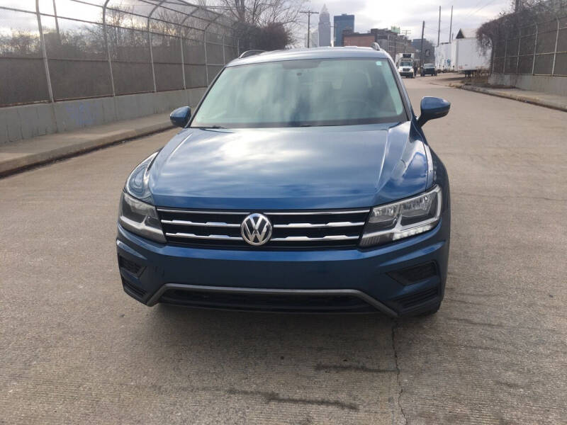 2019 Volkswagen Tiguan S photo 2