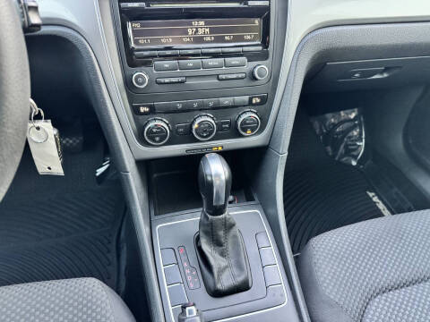 2012 Volkswagen Passat S