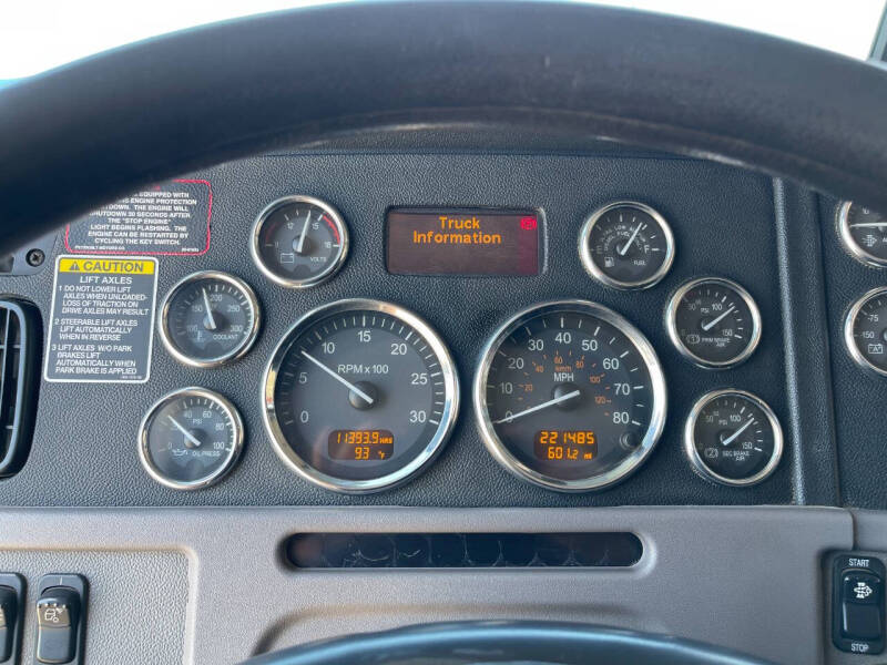 2015 Peterbilt 389