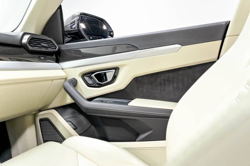 2020 Lamborghini Urus