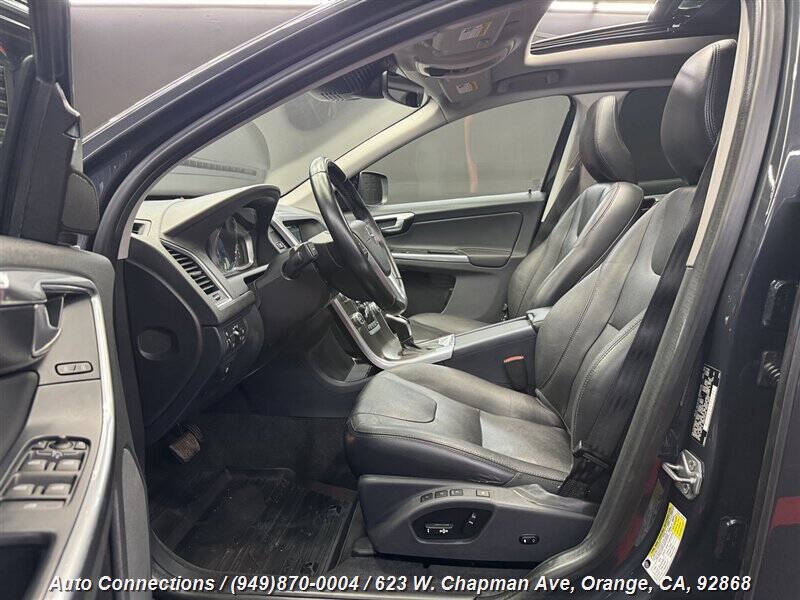 2015 Volvo XC60 T5 Drive-E Platinum