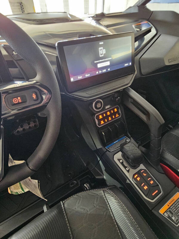 2025 Can-Am Maverick R X RS with Smart-sho