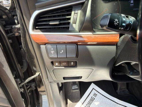 2017 Kia Cadenza Premium