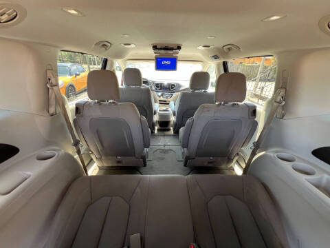 2017 Chrysler Pacifica Touring Plus
