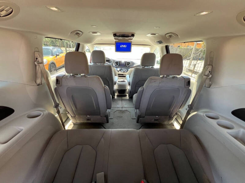 2017 Chrysler Pacifica Touring Plus