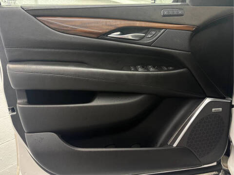 2020 Cadillac Escalade Luxury