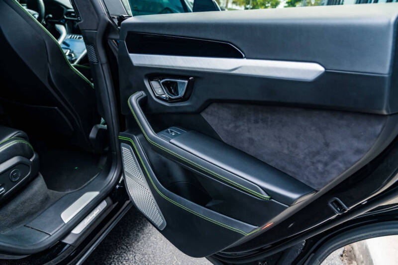 2019 Lamborghini Urus