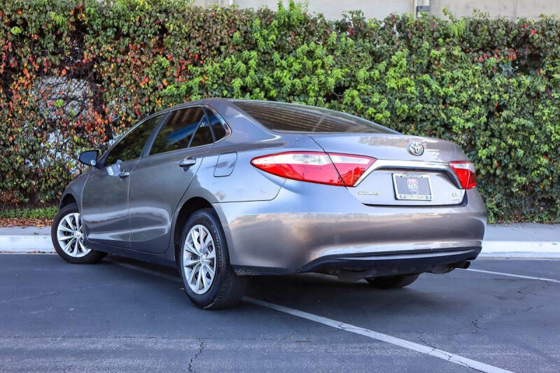 2017 Toyota Camry LE