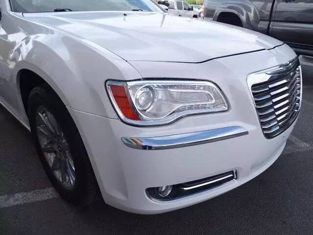 2011 Chrysler 300 Limited
