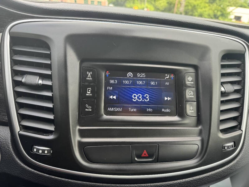 2015 Chrysler 200 C