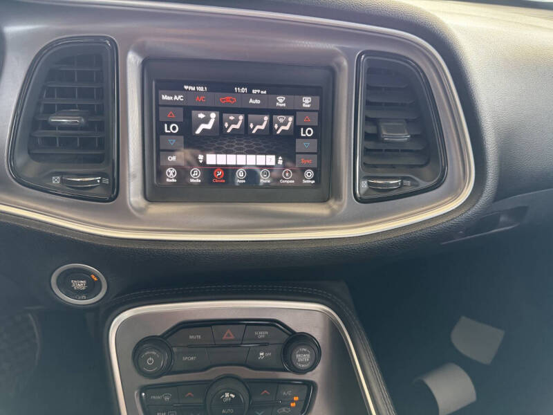 2019 Dodge Challenger SXT