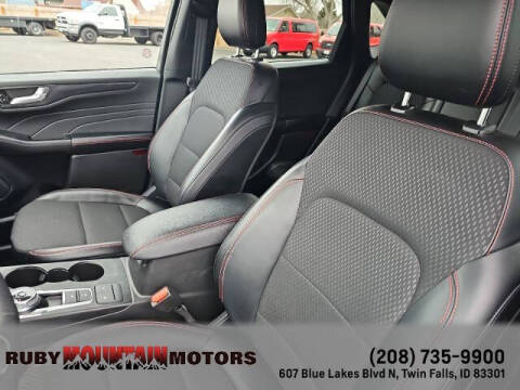 2025 Ford Escape ST-Line