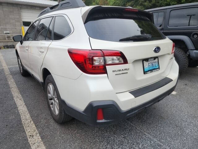 Used 2019 Subaru Outback Base with VIN 4S4BSABC6K3276020 for sale in Hazard, KY