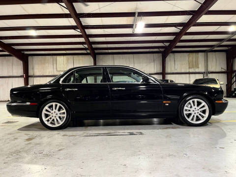2004 Jaguar XJR