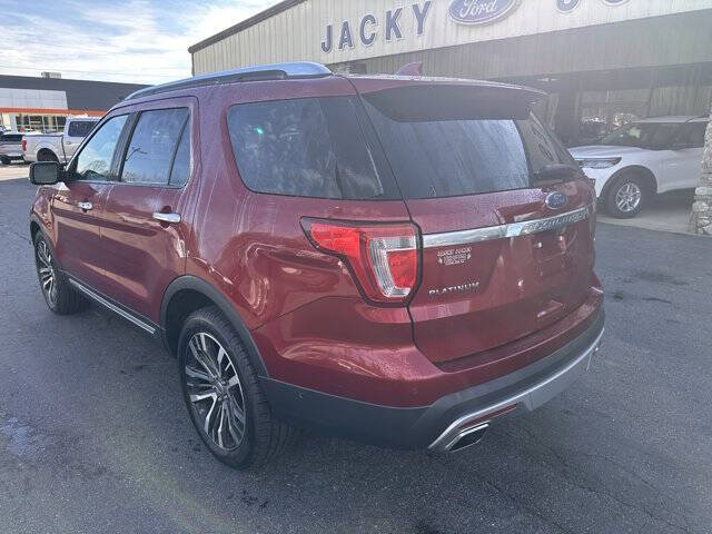 2017 Ford Explorer Platinum