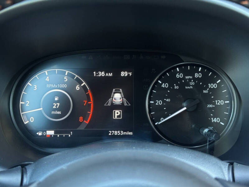 2023 Nissan Kicks SR
