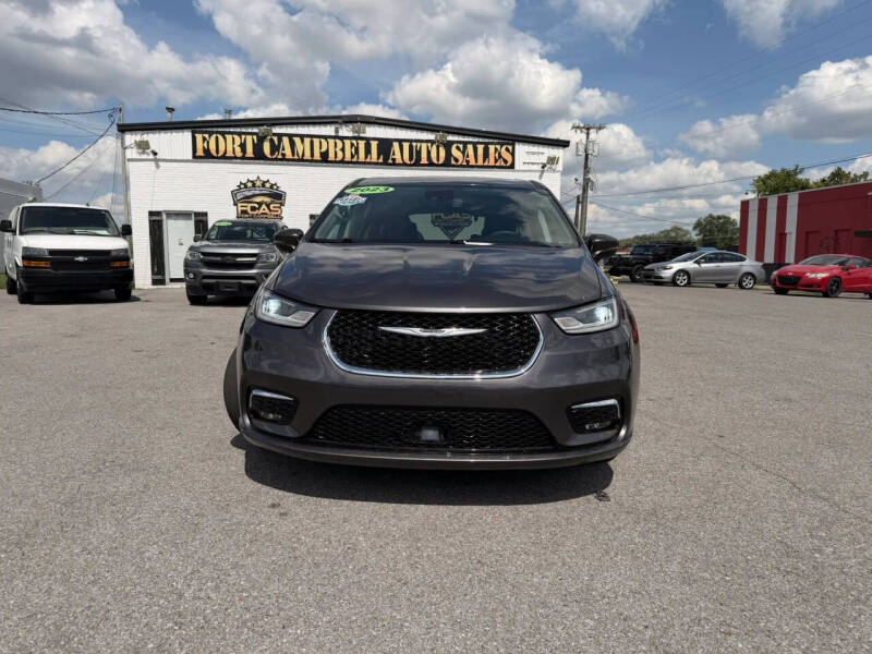 2023 Chrysler Pacifica Touring L