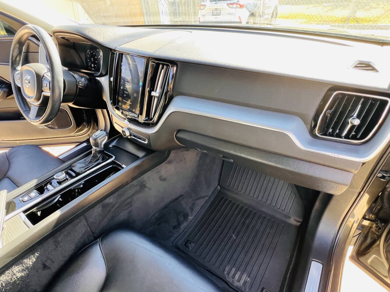 Used Car 2020 Volvo Xc60  T5 Momentum 4dr Suv For Sale Under $20,000 In Austin, Texas