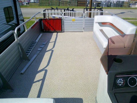 1990 Lowe Boats 242 PONTOON