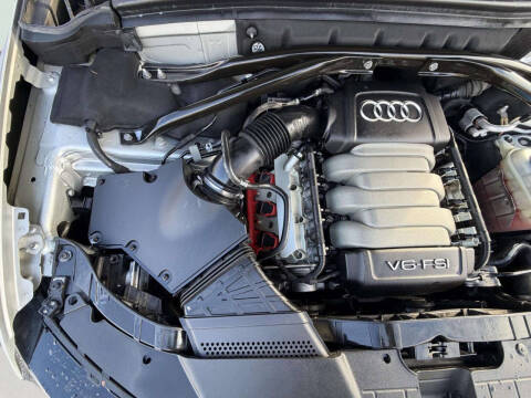 2011 Audi Q5 3.2 quattro Premium Plus