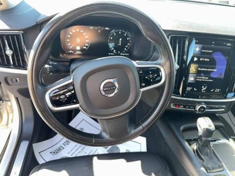 2018 Volvo V90 Cross Country T6
