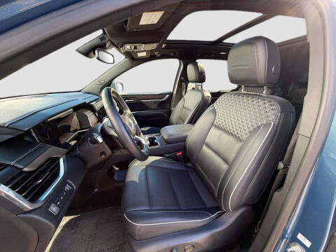 2024 GMC Acadia Denali