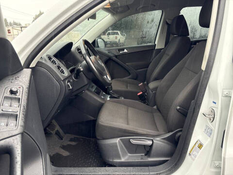 2018 Volkswagen Tiguan Limited 2.0T 4Motion