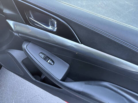 2017 Nissan Maxima 3.5 SR