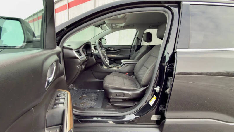 2017 GMC Acadia SLE-2