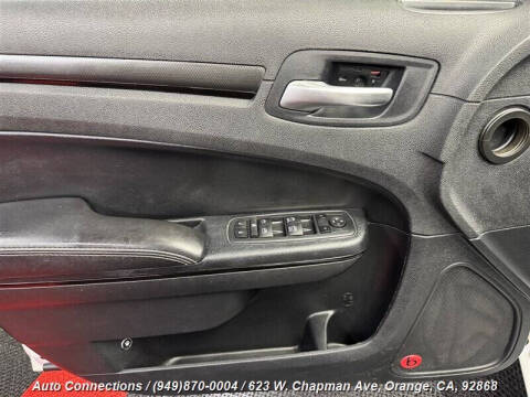 2012 Chrysler 300 S V6